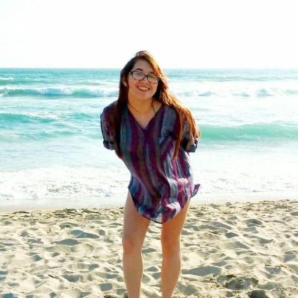 Meet your Posher, Danielle - Picture 1 of 1